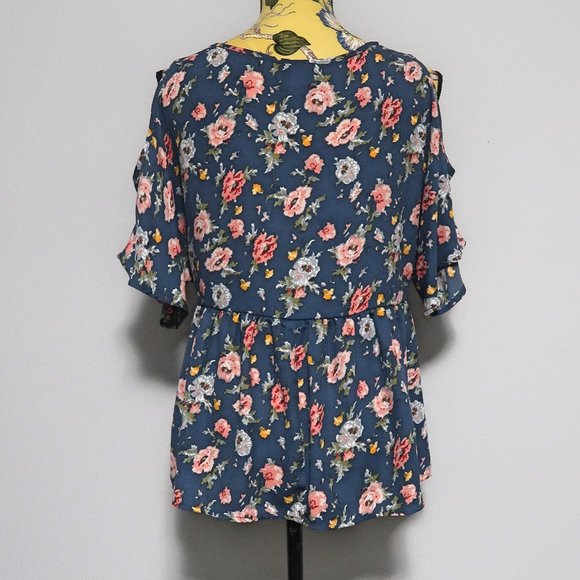 Bobeau Floral Peplum Cold Shoulder Blouse Small - Picture 3 of 8